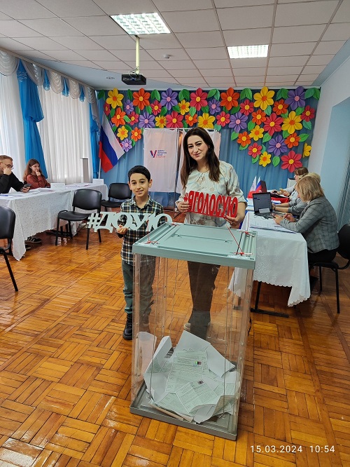 В Батайске в первый день голосования высокая активность избирателей