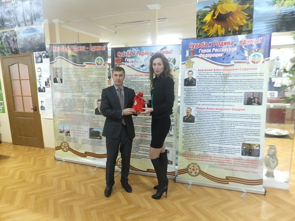 Передача выставки из Кагальницкого района в город Батайск